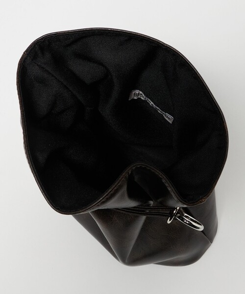 BEAUTY&YOUTH UNITED ARROWS(ビューティーアンドユースユナイテッドアローズ)の「【WEB限定】ワン ハンドル パース(ハンドバッグ・メンズ・ブラック/ダークブラウン・FREE)」の20枚目の写真