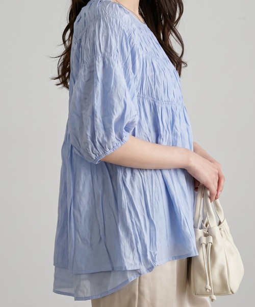 umune(ウムネ)の「ティアード チュニック スモックブラウス 半袖 五分袖 パフスリーブ スカラップ トップス 体型カバー カジュアル 夏(シャツ/ブラウス・レディース・サックスブルー/オフホワイト/ブラック・FREE)」の4枚目の写真