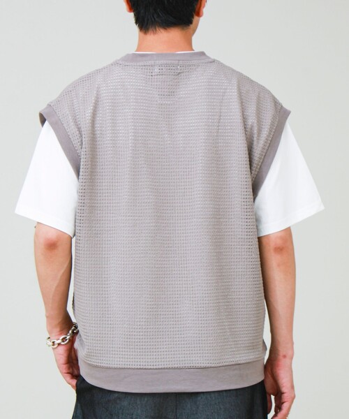 GLOSTER(グロスター)の「【2点セット】メッシュベスト アンサンブルTEE(Tシャツ/カットソー・メンズ・グレイッシュベージュ/ブラック・L/M/S)」の13枚目の写真