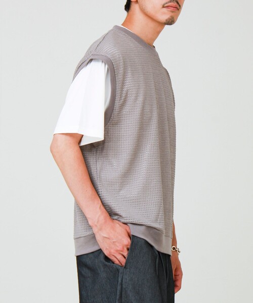 GLOSTER(グロスター)の「【2点セット】メッシュベスト アンサンブルTEE(Tシャツ/カットソー・メンズ・グレイッシュベージュ/ブラック・L/M/S)」の14枚目の写真