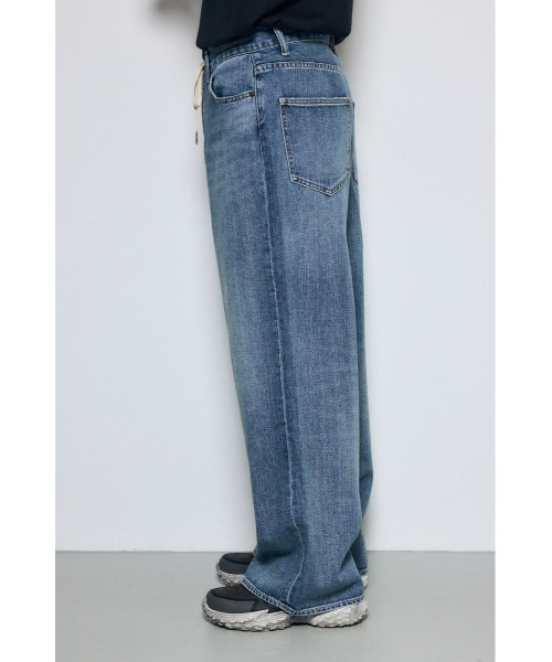 AZUL by moussy(アズールバイマウジー)の「AZUL DENIM リラックスワイド(デニムパンツ・メンズ・ブルー・MEDIUM/LARGE)」の6枚目の写真
