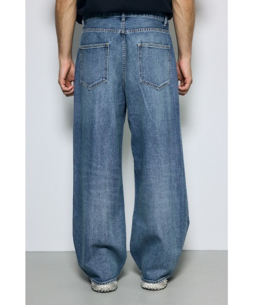 AZUL by moussy(アズールバイマウジー)の「AZUL DENIM リラックスワイド(デニムパンツ・メンズ・ブルー・MEDIUM/LARGE)」の7枚目の写真