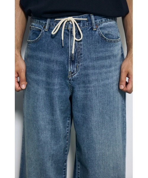AZUL by moussy(アズールバイマウジー)の「AZUL DENIM リラックスワイド(デニムパンツ・メンズ・ブルー・MEDIUM/LARGE)」の8枚目の写真