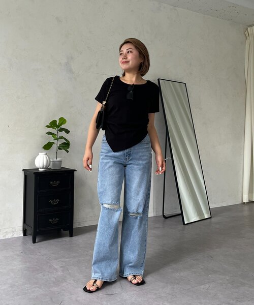 prose verse（プロズヴェール）の「【MOMO】サイドギャザードレープTシャツ（Tシャツ/カットソー・レディース・オフホワイト/ブラック・LARGE/MEDIUM）」の8枚目の写真
