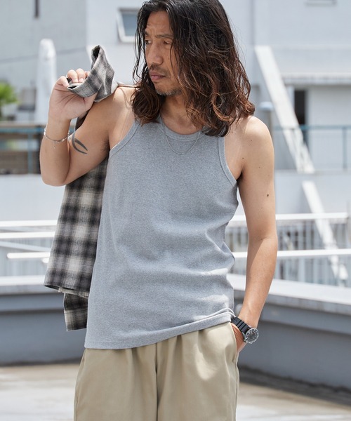 AVIREX(アヴィレックス)の「AVIREX/アビレックス DAILY RIB TANK TOP デイリー リブ タンクトップ ラウンドネック 丸首 レーサーバック 抗菌防臭 メンズ レディース 2026年 夏 夏服(タンクトップ・メンズ・ホワイト/ブラック/グレー/チャコール/オリーブ/ロイヤルブルー・S/M/L)」の3枚目の写真