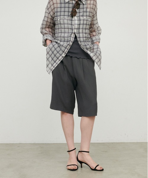 LARUTA(ラルータ)の「【LARUTA】シャンブレーショートパンツ(その他パンツ・レディース・チャコールグレー/ベージュ・MEDIUM)」の5枚目の写真