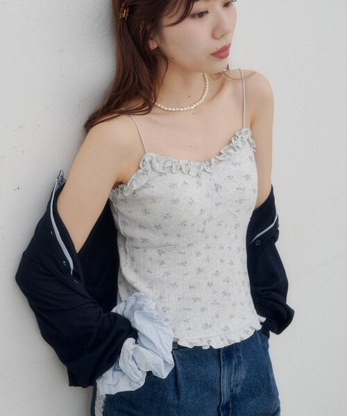 DISCOAT（ディスコート）の「【umm.】衿フリル小花柄カップ付きキャミソール（タンクトップ・レディース・ネイビー/ライトグレー/オフホワイト・FREE）」の2枚目の写真