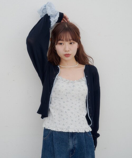 DISCOAT（ディスコート）の「【umm.】衿フリル小花柄カップ付きキャミソール（タンクトップ・レディース・ネイビー/ライトグレー/オフホワイト・FREE）」の13枚目の写真