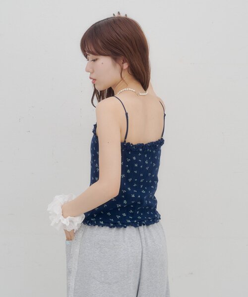 DISCOAT（ディスコート）の「【umm.】衿フリル小花柄カップ付きキャミソール（タンクトップ・レディース・ネイビー/ライトグレー/オフホワイト・FREE）」の4枚目の写真