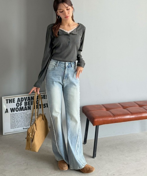 mily bilet(ミウィビレット)の「《10月下旬再入荷!予約受付中》【mily bilet】いつものトップスをひとさじ甘く。レースレイヤード見えヘンリーネックトップス(長袖)(Tシャツ/カットソー・レディース・アイボリー系1/ブラウン/グレー系1・LARGE/MEDIUM/SMALL/X-LARGE)」の6枚目の写真