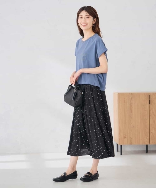 a.v.v(アーヴェヴェ)の「【UVカット/接触冷感】フォルムロゴTシャツ(Tシャツ/カットソー・レディース・グレー系その他/ブルー・39)」の9枚目の写真