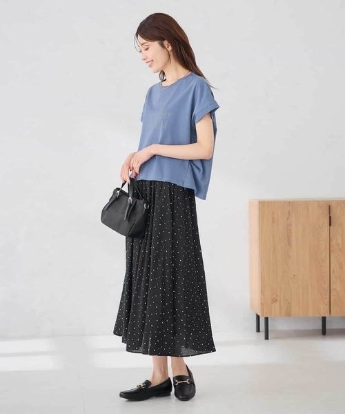 a.v.v(アーヴェヴェ)の「【UVカット/接触冷感】フォルムロゴTシャツ(Tシャツ/カットソー・レディース・グレー系その他/ブルー・39)」の10枚目の写真