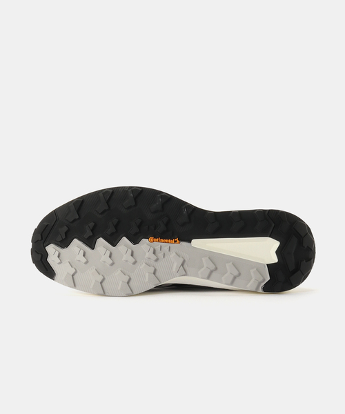 adidas(アディダス)の「adidas TERREX TERREX FREEHIKER 3 LOW GORE-TEX HIKING KI8275(スニーカー・メンズ・ホワイト・28cm/27cm/26.5cm/26cm/24.5cm/24cm/23.5cm/27.5cm)」の6枚目の写真