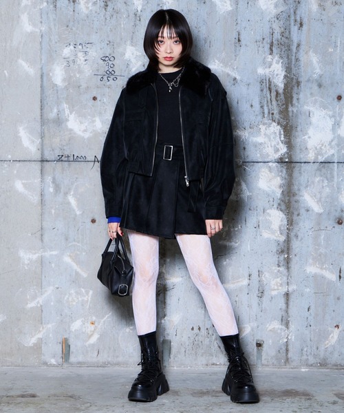 PAGEBOY(ページボーイ)の「レースアップトラックブーツ【ストレッチ/抗菌防臭/軽量/美脚】(ブーツ・レディース・ブラック/グレー系その他・MEDIUM/LARGE)」の6枚目の写真