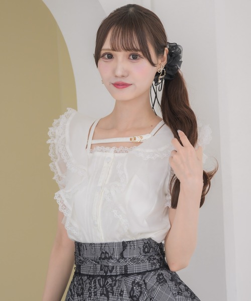couture BY ROJITA（クチュールバイロジータ）の「クロスベルトフリルショルダーブラウス（シャツ/ブラウス・レディース・パープル/ホワイト/マルチ・FREE）」の2枚目の写真