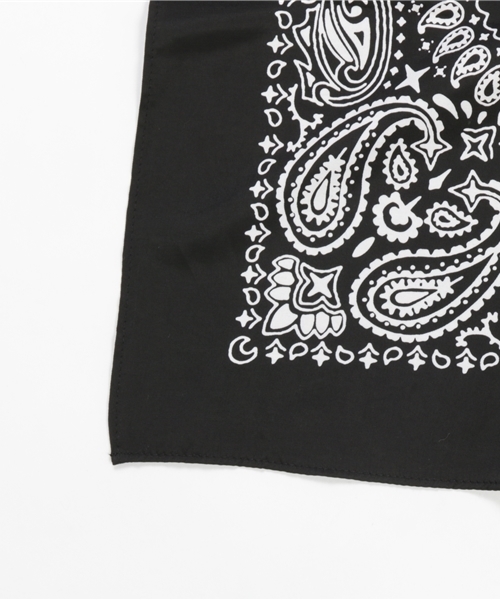 WEGO（ウィゴー）の「WEGO/ビッグバンダナ（バンダナ/スカーフ・メンズ・レッド/ホワイト/ブラック・FREE）」の4枚目の写真