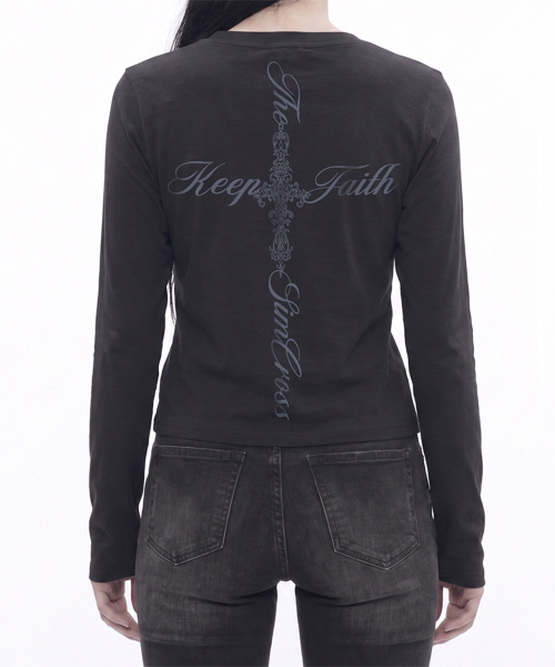 GRAVER（グレーバー）の「[ユニセックス]レターシムクロス ヘンリーネック ロングスリーブ Tシャツ_3カラー（Tシャツ/カットソー・レディース・Beige/チャコールグレー/ブラック・LARGE/MEDIUM）」の10枚目の写真