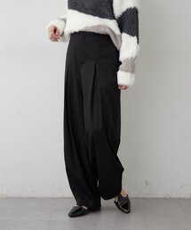 タックパンツ