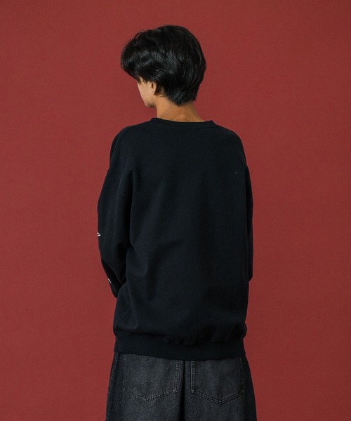 XLARGE(エクストララージ)の「VARSITY CREWNECK SWEATSHIRT(スウェット・メンズ・ネイビー/アッシュ/ブラック・S/M/L/XL)」の15枚目の写真