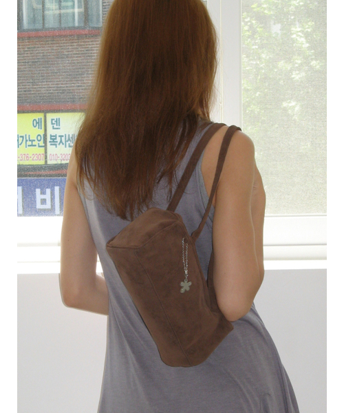 MOLMANON(モルマノン)の「POSY BAG - BROWN(ショルダーバッグ・レディース・その他・FREE)」の3枚目の写真