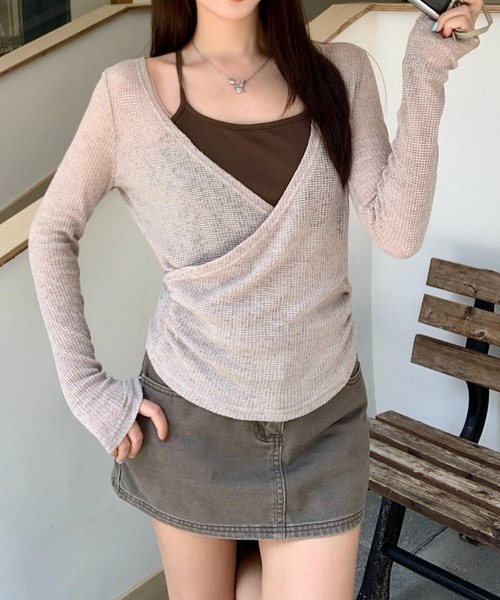 FLINEA(フリネア)の「キャミソール&VネッククロスTシャツセットアップ(セットアップ・レディース・ベージュ・FREE)」の3枚目の写真