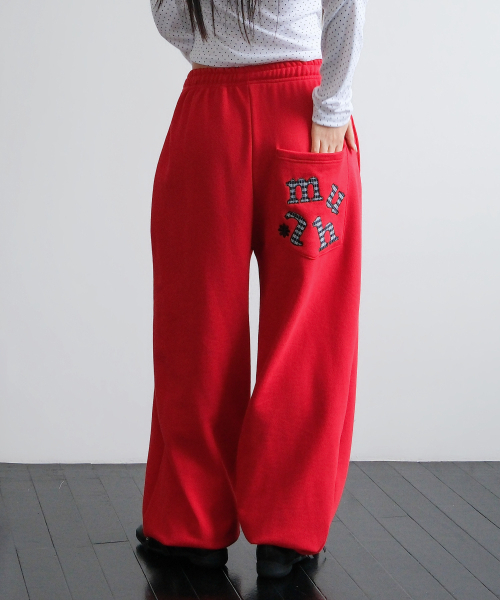 muahmuah（ムーアムーア）の「パッチポケットワイドバンディングパンツ[レッド]（スウェットパンツ・レディース・その他・FREE）」の3枚目の写真