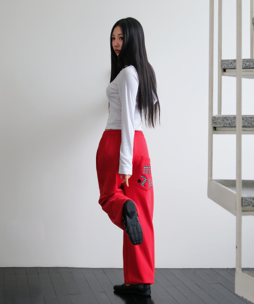 muahmuah（ムーアムーア）の「パッチポケットワイドバンディングパンツ[レッド]（スウェットパンツ・レディース・その他・FREE）」の7枚目の写真