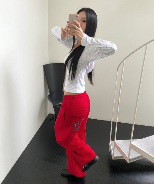 muahmuah（ムーアムーア）の「パッチポケットワイドバンディングパンツ[レッド]（スウェットパンツ・レディース・その他・FREE）」の9枚目の写真