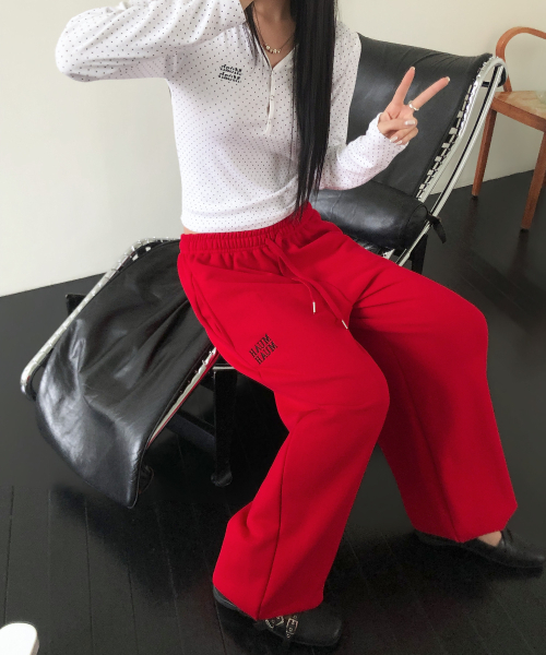 muahmuah（ムーアムーア）の「パッチポケットワイドバンディングパンツ[レッド]（スウェットパンツ・レディース・その他・FREE）」の13枚目の写真
