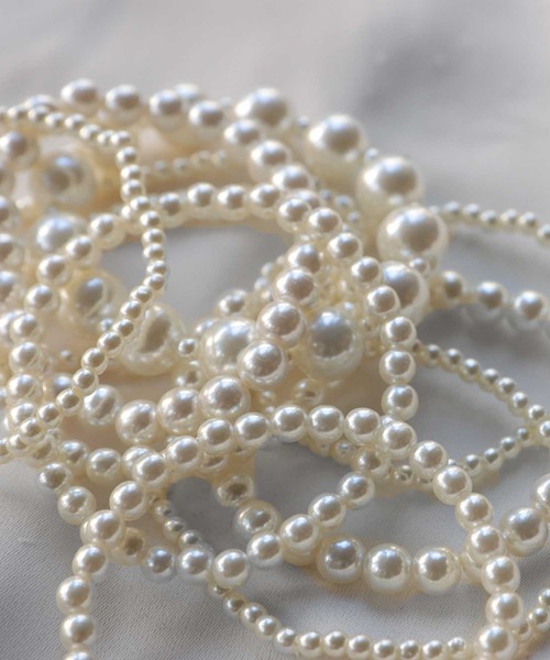 antiqua（アンティカ）の「10連パールブレスレット（ブレスレット・レディース・ホワイト・FREE）」の2枚目の写真