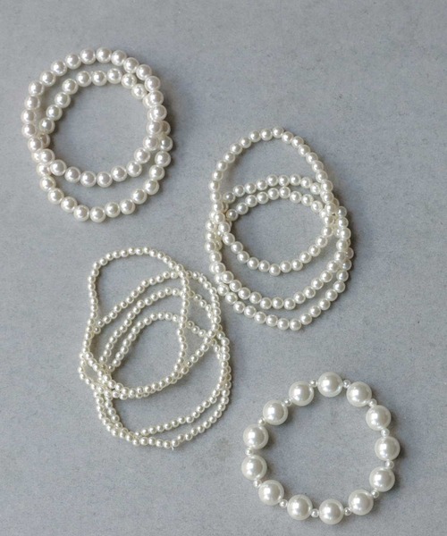 antiqua（アンティカ）の「10連パールブレスレット（ブレスレット・レディース・ホワイト・FREE）」の4枚目の写真