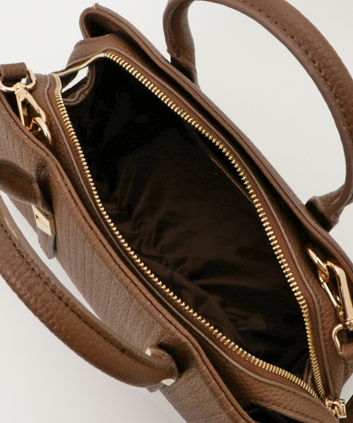 PLAIN CLOTHING（プレーンクロージング）の「ストライプキルティングハンドバッグ【PLAIN CLOTHING】（ハンドバッグ・レディース・ブラック/カーキ/レッド/キャメル/ネイビー/ダークグレー・FREE）」の13枚目の写真