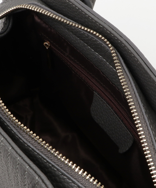 PLAIN CLOTHING（プレーンクロージング）の「ストライプキルティングハンドバッグ【PLAIN CLOTHING】（ハンドバッグ・レディース・ブラック/カーキ/レッド/キャメル/ネイビー/ダークグレー・FREE）」の17枚目の写真