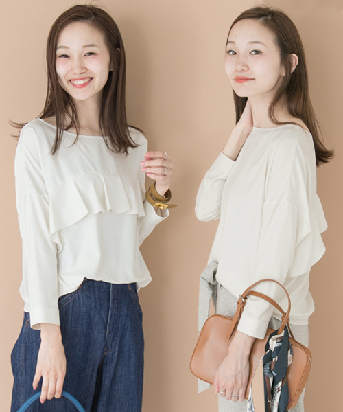 URBAN RESEARCH（アーバンリサーチ）の「UR 2WAYストレッチフリルブラウス（シャツ/ブラウス・レディース・オフホワイト/ネイビー/キャメル・FREE）」の2枚目の写真