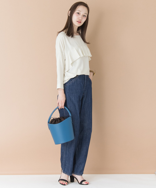 URBAN RESEARCH（アーバンリサーチ）の「UR 2WAYストレッチフリルブラウス（シャツ/ブラウス・レディース・オフホワイト/ネイビー/キャメル・FREE）」の4枚目の写真