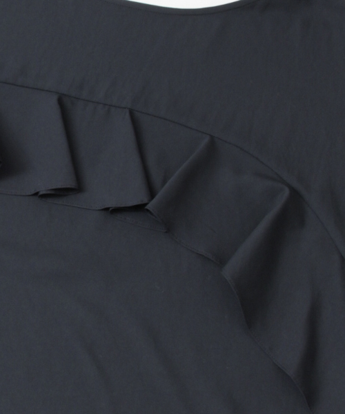 URBAN RESEARCH（アーバンリサーチ）の「UR 2WAYストレッチフリルブラウス（シャツ/ブラウス・レディース・オフホワイト/ネイビー/キャメル・FREE）」の8枚目の写真