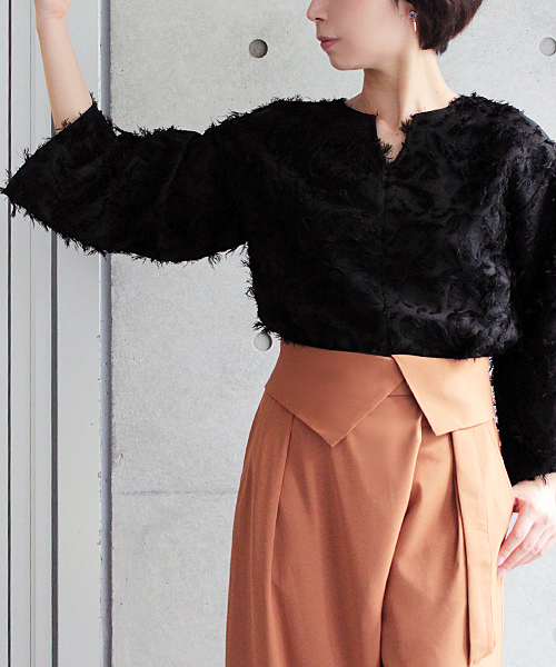 laboratory work（ラボラトリーワーク）の「フラワーフリンジジャカードプルオーバー（シャツ/ブラウス・レディース・ブラック/オフホワイト/マスタード・MEDIUM）」の18枚目の写真