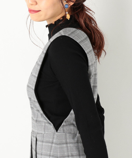 archives（アルシーヴ）の「【WEB限定色追加♪】タックジャンパースカート（ジャンパースカート・レディース・ブラック/ネイビー/ベージュ/オフホワイト/グレー・MEDIUM）」の17枚目の写真