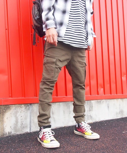 BEATJIVE（ビートジャイブ）の「カーゴパンツ ストレッチ ちょいサルエル テーパード スリム スキニーパンツ キレイめ ツイル デニムパンツ メンズ（カーゴパンツ・メンズ・ブラック/ベージュ/カーキ/インディゴブルー/アーミー/グレー系その他/ブラック系その他/グレー系その他2/ブルー系その他/ブルー系その他2・2/4/3）」の13枚目の写真