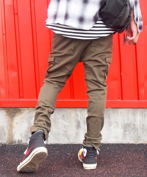 BEATJIVE（ビートジャイブ）の「カーゴパンツ ストレッチ ちょいサルエル テーパード スリム スキニーパンツ キレイめ ツイル デニムパンツ メンズ（カーゴパンツ・メンズ・ブラック/ベージュ/カーキ/インディゴブルー/アーミー/グレー系その他/ブラック系その他/グレー系その他2/ブルー系その他/ブルー系その他2・2/4/3）」の15枚目の写真