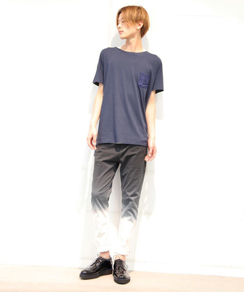 DIET BUTCHER(ダイエットブッチャー)の「DIET BUTCHER SLIM SKIN ×MIDWEST 【別注】ルーズフィットグラデーションチノパンツ(チノパンツ・メンズ・ベージュ/ネイビー/ホワイト・1/2/3)」の6枚目の写真