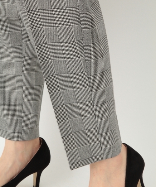 A part by（アパートバイ）の「TRPUチェックテーパードパンツ　778476（その他パンツ・レディース・ブラウン系その他/グレー系その他・MEDIUM/LARGE）」の10枚目の写真