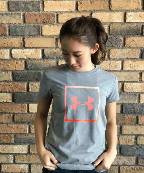 UNDER ARMOUR(アンダーアーマー)の「レディース ライフスタイル半袖Tシャツ / スポーツスタイルボックスロゴクルー(Tシャツ/カットソー・レディース・ホワイト/グレー・XL/L/M/S)」の13枚目の写真