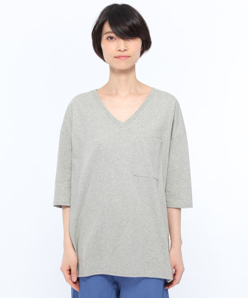 LAKOLE（ラコレ）の「【汗ジミ軽減】USAコットンVネックロングTシャツ / LAKOLE（Tシャツ/カットソー・レディース・ライトピンク/グレー/ライトグリーン/オフホワイト・MEDIUM/SMALL）」の10枚目の写真