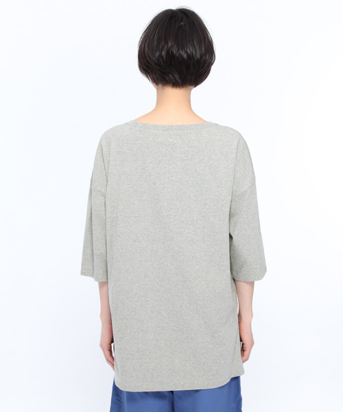 LAKOLE（ラコレ）の「【汗ジミ軽減】USAコットンVネックロングTシャツ / LAKOLE（Tシャツ/カットソー・レディース・ライトピンク/グレー/ライトグリーン/オフホワイト・MEDIUM/SMALL）」の12枚目の写真