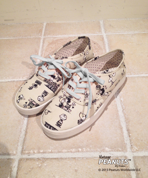 dazzlin(ダズリン)の「SNOOPY総柄スニーカー(スニーカー・レディース・オフホワイト/グレー/イエロー・SMALL/MEDIUM/LARGE)」の3枚目の写真