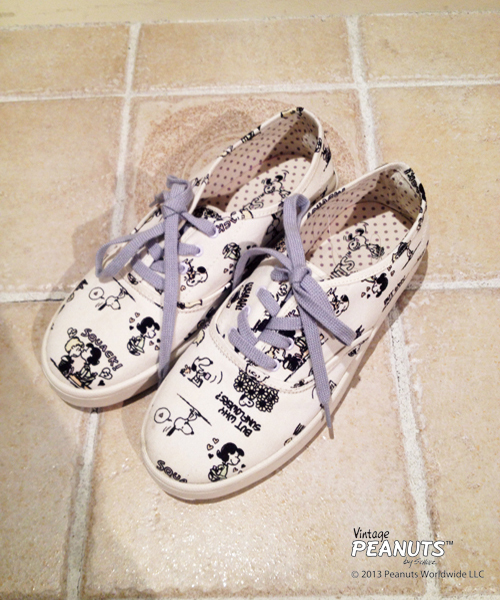 dazzlin(ダズリン)の「SNOOPY総柄スニーカー(スニーカー・レディース・オフホワイト/グレー/イエロー・SMALL/MEDIUM/LARGE)」の2枚目の写真