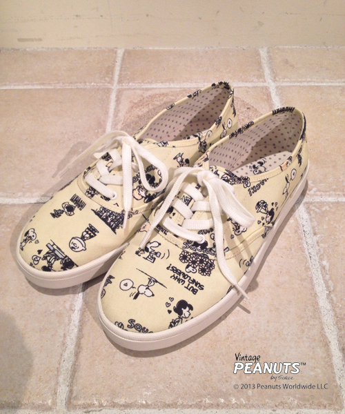 dazzlin(ダズリン)の「SNOOPY総柄スニーカー(スニーカー・レディース・オフホワイト/グレー/イエロー・SMALL/MEDIUM/LARGE)」の1枚目の写真