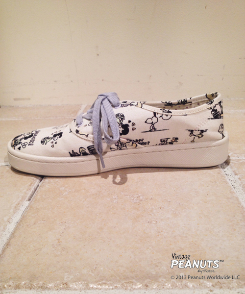 dazzlin(ダズリン)の「SNOOPY総柄スニーカー(スニーカー・レディース・オフホワイト/グレー/イエロー・SMALL/MEDIUM/LARGE)」の5枚目の写真