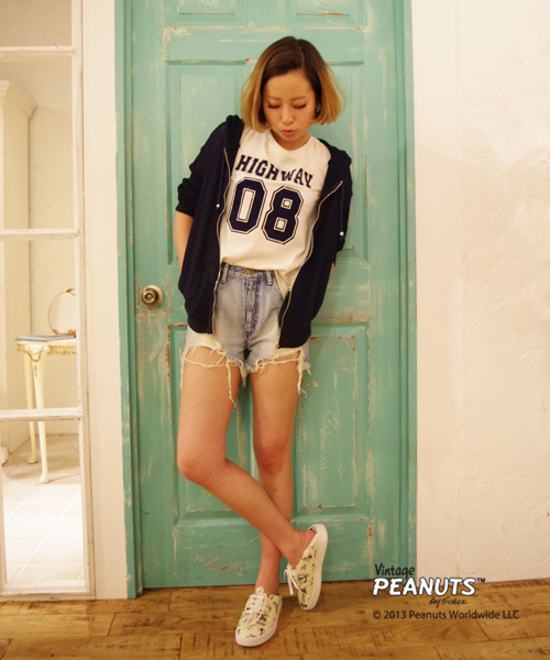 dazzlin(ダズリン)の「SNOOPY総柄スニーカー(スニーカー・レディース・オフホワイト/グレー/イエロー・SMALL/MEDIUM/LARGE)」の9枚目の写真